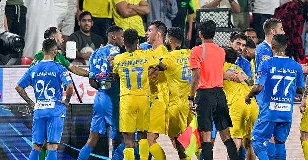 Cristiano Ronaldo'dan hakeme yumruk tehdidi! Al Nassr maçında saha karıştı