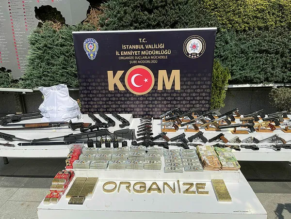 sarallar-operasyonunda-78-supheli-adliyeye-sevk-edildi-1657221426606.jpg Sarallar operasyonunda 78 şüpheli adliyeye sevk edildi-6