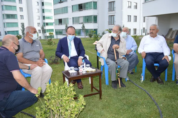 mardinde-evinde-olu-bulunan-uzman-doktor-mehmet-ragip-ekmenin-babasi-tayini-nasip-olmadi-sevilen-bir-kisiymis-cenazede-gorduk-1625835413430.jpg Mardin'de evinde ölü bulunan Uzman Doktor Mehmet Ragıp Ekmen'in babası: Tayini nasip olmadı sevilen bir kişiymiş cenazede gördük-6