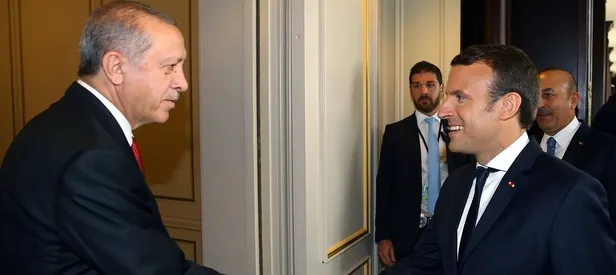 Macron, gazeteci kılıklı ajan için ısrarcı