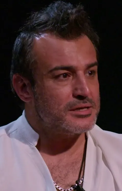 popstar-riza-tamer-hayatini-kaybetti-10-dakika-once-vefat-haberini-aldim-soktayim-1776412260981.jpg Popstar Rıza Tamer hayatını kaybetti! "10 dakika önce vefat haberini aldım, şoktayım"-6