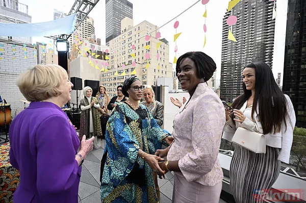 Daha Sonra Programda Bir Konuşma Yapan Emine Erdoğan, Afrika'nın Kültürel Çeşitliliği Ve Doğal Zenginliğiyle Dünya Üzerinde Eşsiz Bir Konuma Sahip Olduğunu...