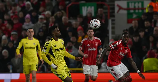 Fenerbahçe'de sakatlık şoku! Yıldız futbolcu oyundan çıktı