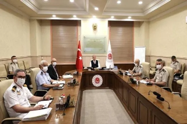 Milli Savunma Bakanı Hulusi Akar komutanlarla toplantı yaptı