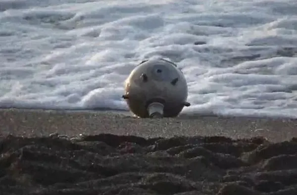 rusya-ukrayna-savasindan-son-dakikalar-karadenizde-serseri-mayin-tehlikesi-her-birinde-20-kilo-tnt-var-deniz-k-1647930786885.jpg Rusya Ukrayna savaşından son dakikalar... Karadeniz'de serseri mayın tehlikesi: Her birinde 20 kilo TNT var! Deniz Kuvvetleri NAVTEX yayınladı-1