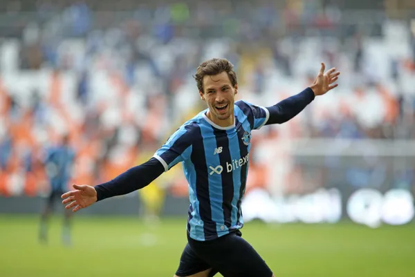 adana-demirspor-giresunsporu-tek-golle-gecti-1639314993135.jpg Adana Demirspor Giresunspor'u tek golle geçti-2
