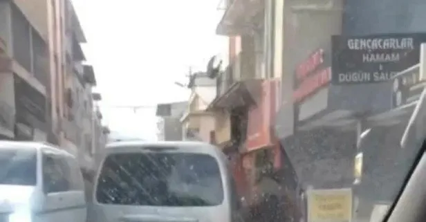 İzmir'de akılalmaz görüntü: Hafif ticari aracına iple bağladığı atı peşinden koşturdu! O anlar kamerada