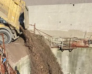 İBB, metro hattı için açılan çukurları toprakla kapatıyor