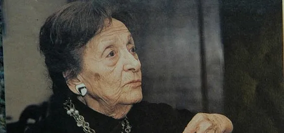 TÜRKİYE'NİN İLK KADIN DOĞUM UZMANI DR. PAKİZE TARZİ 94 YAŞINDA ÖLDÜ