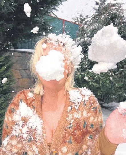 dunya-devi-bir-moda-markasi-aleyna-tilkiyi-secti-en-guzel-fotomodel-aleyna-1647122444416.jpeg Dünya devi bir moda markası Aleyna Tilki'yi seçti! “En güzel fotomodel Aleyna”-11