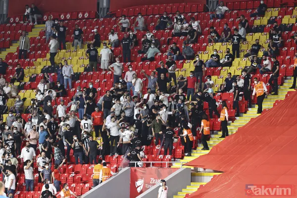 Ziraat Türkiye Kupası'nı kazanan Beşiktaş kupayı kaldırdı! İşte kutlamalardan kareler... - 40