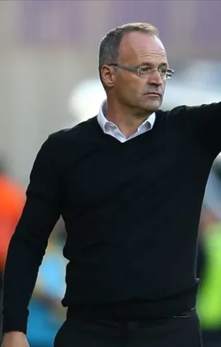 SON DAKİKA: Kasımpaşa'da İrfan Buz görevinden istifa etti