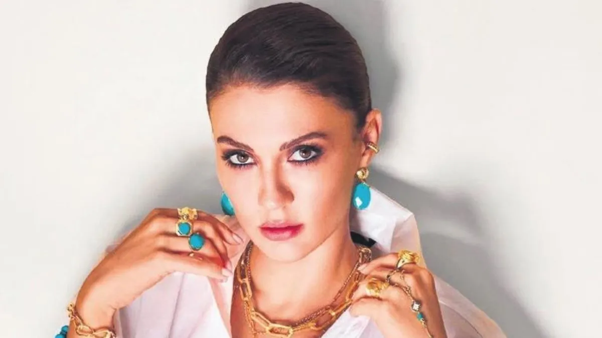 Burcu Özberk'in estetik bilmecesi! İddiaları yalanladı: “Benim olmadığım bir fotoğraf koyuyorlar