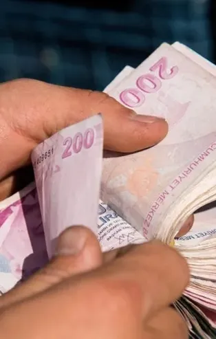 Bankalar kesenin ağzını açtı! Faiz oranları adeta kanatlandı! 70.000 TL birikimi olan 32 günlük faizle kaç TL kazanır?