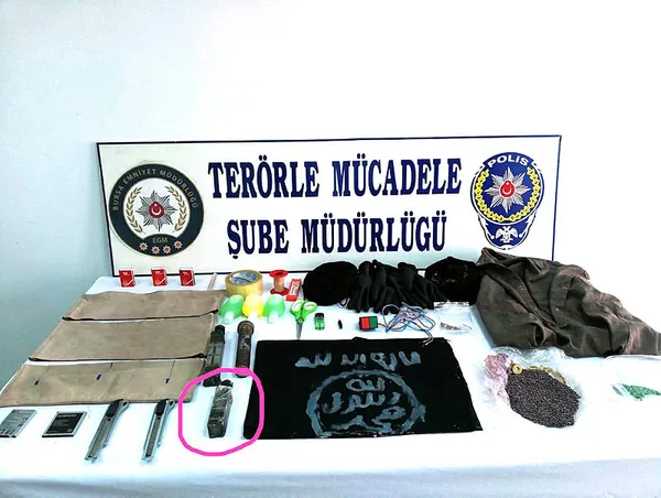 bursada-yakalanan-deasli-terorist-polisimizi-sehit-etmek-icin-saldiri-planladigini-itiraf-etti-1598020659710.jpg