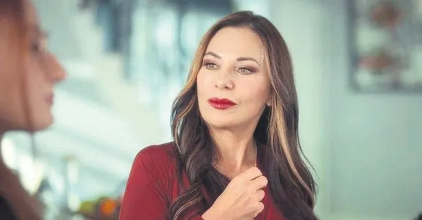 Ünlü oyuncu Şenay Gürler kendine hayran bıraktı