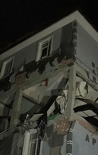 Karabük'te doğalgaz kaynaklı patlama felakete neden oldu! 1'i çocuk 4 kişi yaralandı