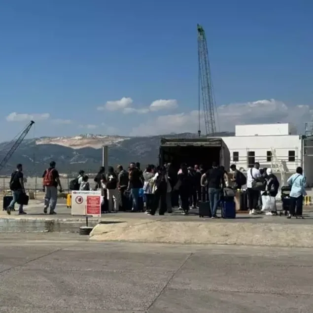 Yüzlerce kişi gemiyle Mersin’e ulaştı!