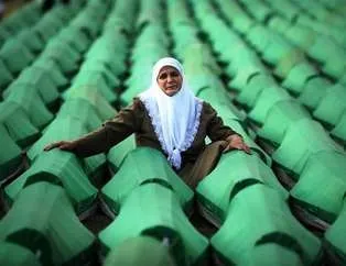 Hollandanın Srebrenitsa katliamındaki büyük payı