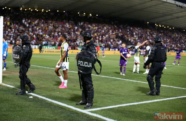 Fenerbahçe maçı olaylar nedeniyle 30 dakika durdu! İşte yaşananlar - 24