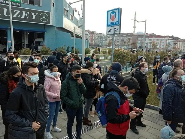 Son dakika: Mecidiyeköy-Mahmutbey metro hattında trafo yangını metro seferlerini aksattı-2