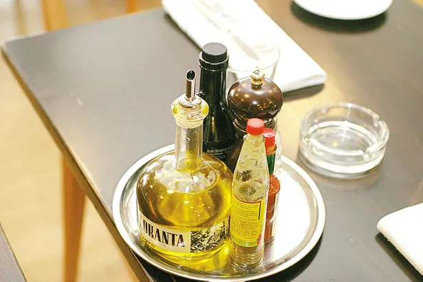 ruyada-zeytinyagi-gormek-ne-anlama-gelir-ruyada-zeytinyagi-dokulmesi-neye-isarettir-ruyada-zeytinyagi-cikarmak-1651696695963.jpg Rüyada zeytinyağı görmek ne anlama gelir? Rüyada zeytinyağı dökülmesi neye işarettir? Rüyada zeytinyağı çıkarmak hayırlı mıdır?-3