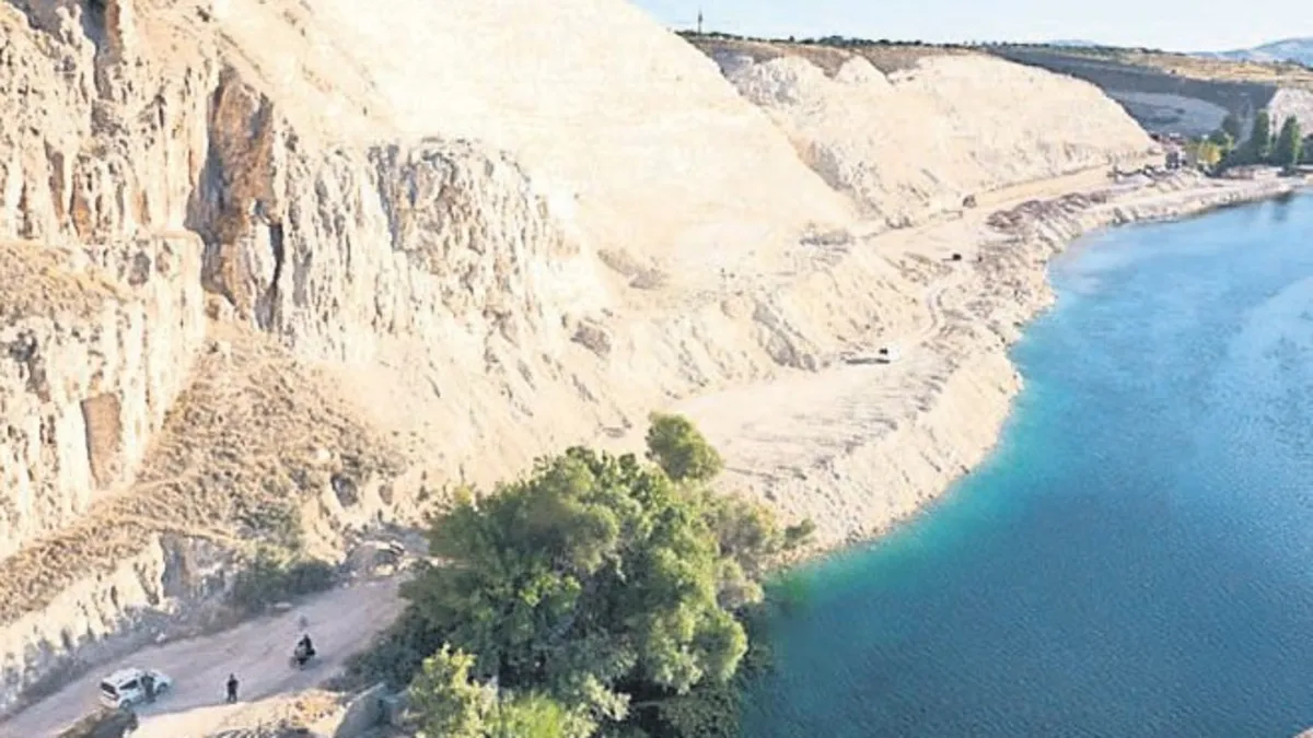 Şanlıurfa'da fotoğraf çekmek isterken nehre düşen genç kız hayatını kaybetti