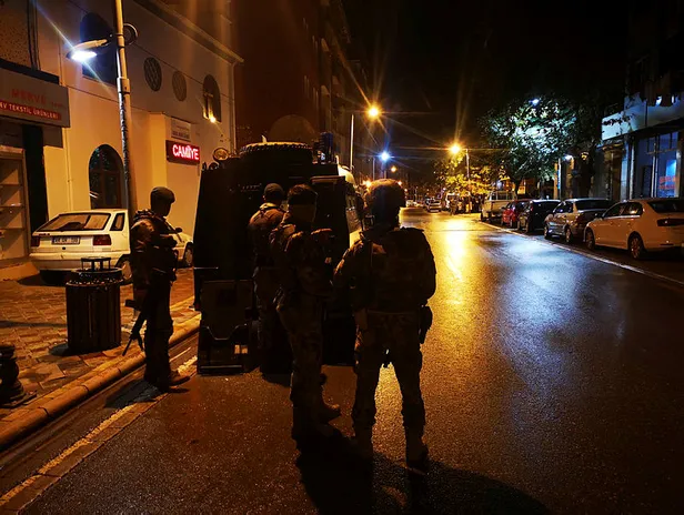 Malatya'da hareketli gece! Eşini, 2 çocuğunu ve komşusunu av tüfeği ile rehin aldı-3