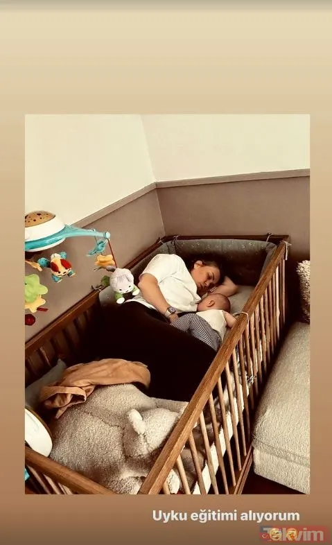 Kıvanç Tatlıtuğ’dan Hong Kong’ta baba-oğul pozu! Başak Dizer eşi ve biricik oğlunu paylaştı! Kurt Efe babasından rol çaldı - 26