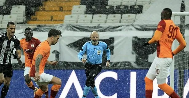 Beşiktaş - Galatasaray derbisinde sakatlık şoku! Şener Özbayraklı yarıda bıraktı...