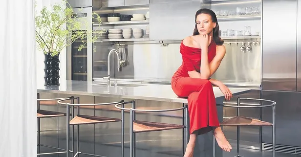 Serenay Sarıkaya’nın dubleks dairesi, görenleri hayran bıraktı