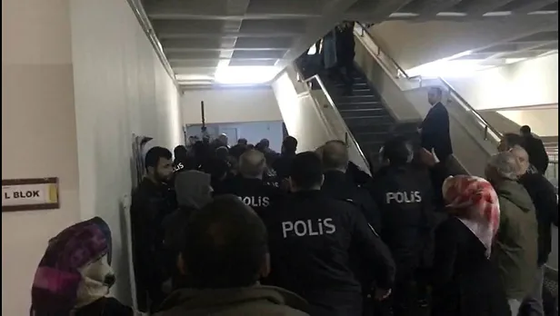 Bursa'da adliyede şoke eden olay! Diş fırçasını öyle bir hale getirmiş ki...-3