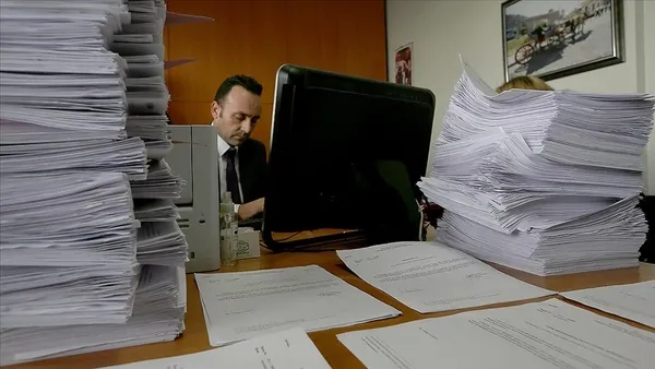 1643968687010.jpg 2021'in en ilginç şikayetleri belli oldu! Ayranın içinden çiğnenmiş sakız çıktı-3