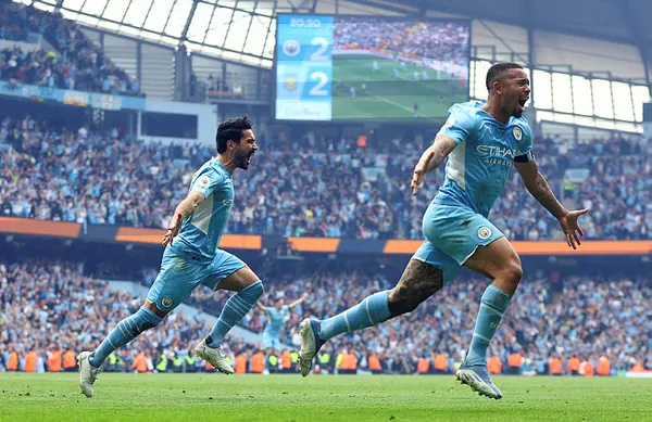 İlkay Gündoğan Ada'yı salladı! Manchester City’nin yıldızı İlkay gazete manşetlerinde-3