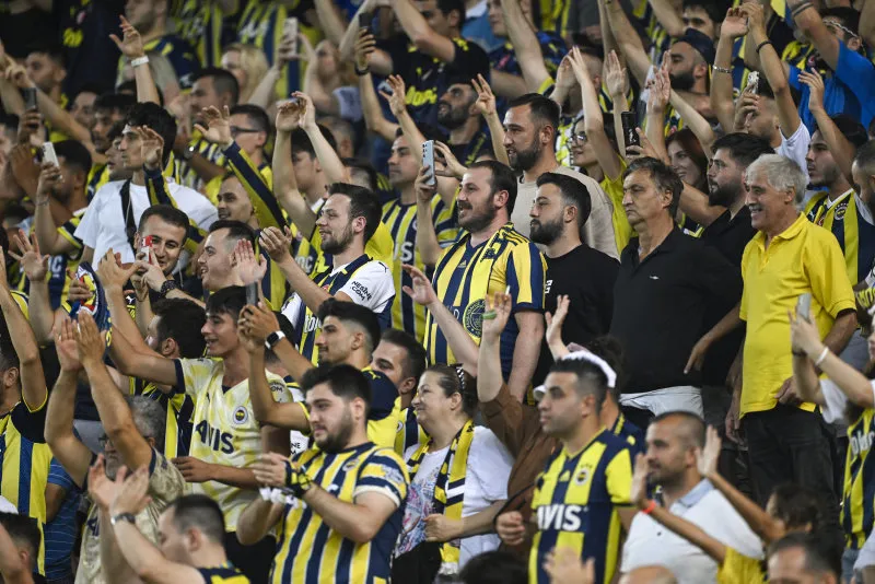İsmail Kartal'dan sürpriz karar! İşte Fenerbahçe'nin Gaziantep 11'i - 3