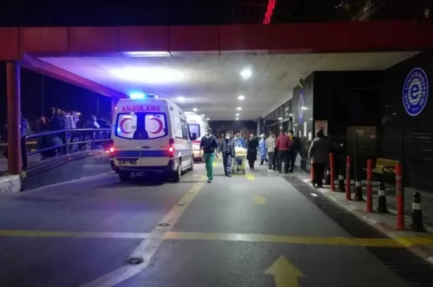 İzmir’de meydana gelen iki ayrı trafik kazasında 2 kişi öldü