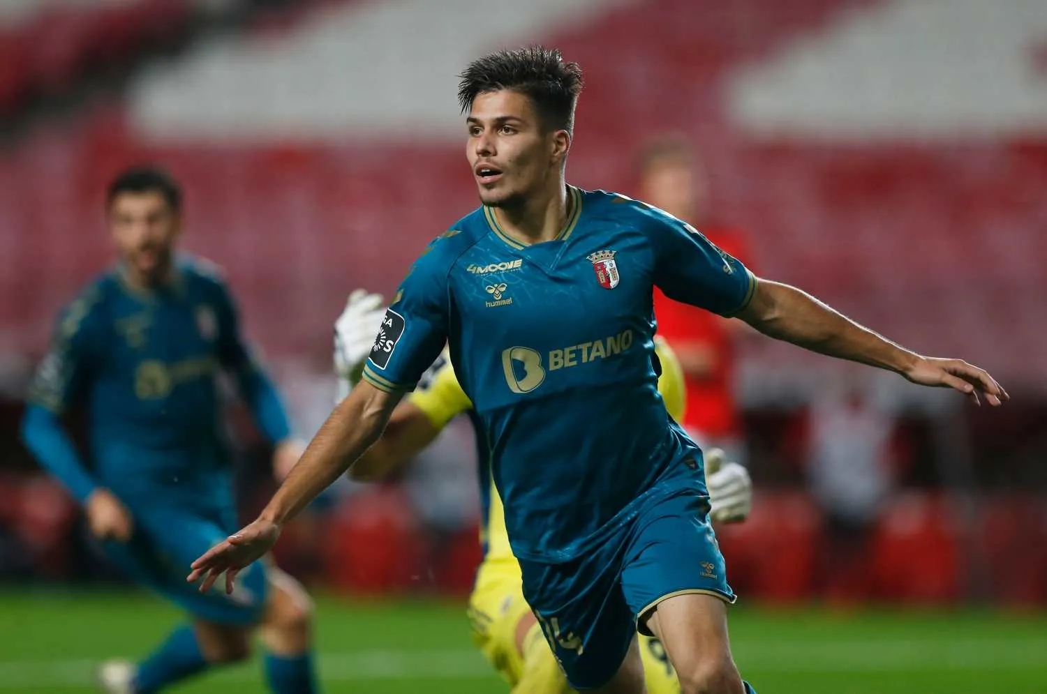 Galatasaray'dan sürpriz hamle! O yıldızın yerine gelecek - 16