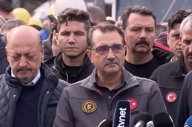 Bakan Fatih Dönmez gözyaşlarına hakim olamadı: "3 hafta önce burada helalleştik"
