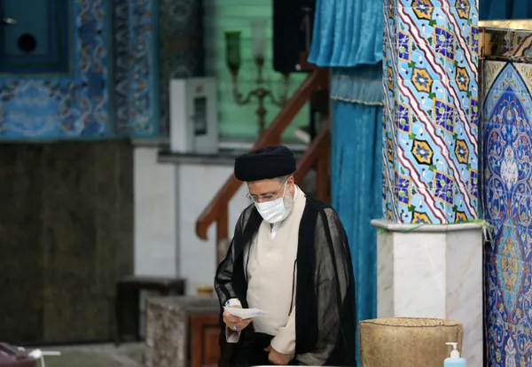 son-dakika-ibrahim-reisi-kimdir-iranda-resmi-olmayan-sonuclara-gore-ibrahim-reisi-8-cumhurbaskani-secildi-1624084613135.jpg SON DAKİKA: İbrahim Reisi kimdir? İran'da resmi olmayan sonuçlara göre İbrahim Reisi 8. Cumhurbaşkanı seçildi-4