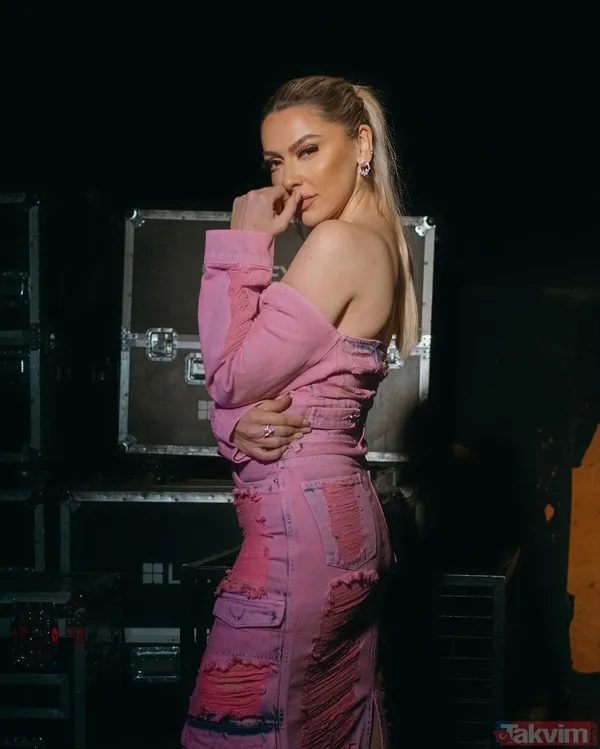 Hadise’nin süper minili kalça dansına tepkiler çığ gibi büyüdü! Hatice’nin yorumu dikkat çekti: Hadise’yi severim ama... - 10