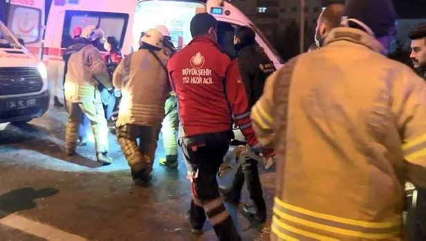 İstanbul Beylikdüzü'nde korkunç kaza! 15 araç birbirine girdi-3