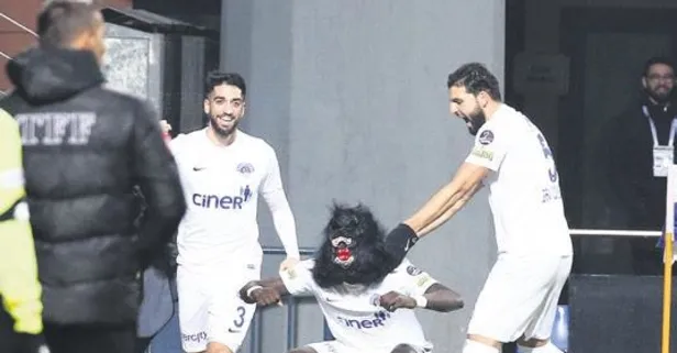 Diagne G.Saray, Beşiktaş ve F.Bahçe’nin golcülerinin attığı gol sayısına tek başına ulaştı!