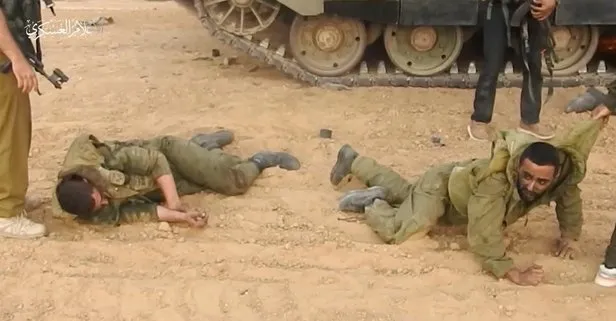 Dünyanın en iyi ordusuyuz diyen İsrail’in generali paket: Hamas askerleri esir aldı