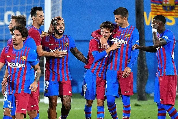 barcelona-juventus-ile-oynadigi-hazirlik-macini-kazandi-yusuf-demir-ilk-11de-sahaya-cikti-1628461833919.jpeg Barcelona, Juventus ile oynadığı hazırlık maçını kazandı: Yusuf Demir, ilk 11'de sahaya çıktı-2