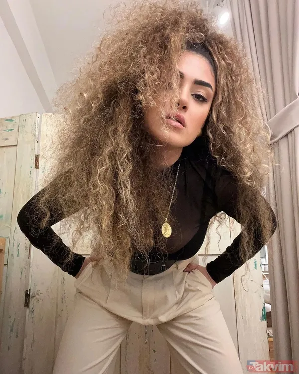 İbrahim Tatlıses photoshoplu pozu gerçek sanınca esprili yorumlar havada uçuştu! “Dua Lipa önce imparator ol öyle gel hadi canım...” - 17