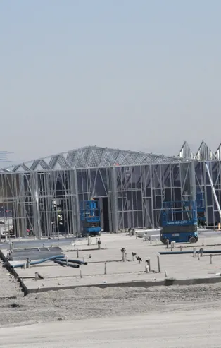 Atatürk Havalimanı'ndaki pandemi hastanesinin yapım çalışmaları son sürat devam ediyor