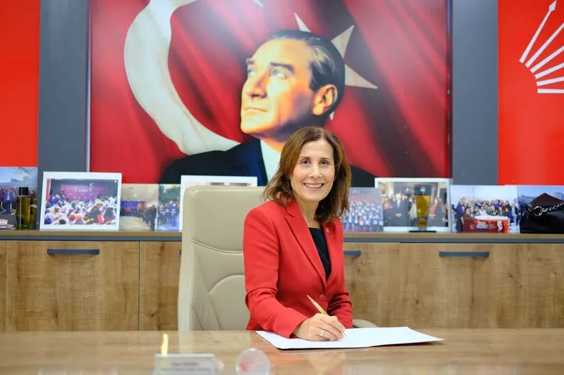 chpli-belediyelerdeki-vurgunlara-hesap-zamani-silivride-hakim-karsisindalar-1769466279067.jpeg Seyhan Belediye Başkanı CHP'li Oya Tekin