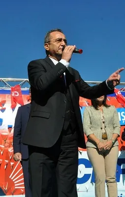 CHP'nin temizlikçisi Hürriyet!