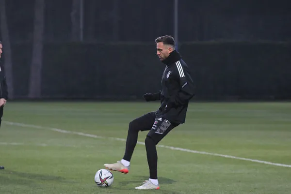 golcu-diye-alindi-ama-1-yildir-golu-yok-besiktasta-kenan-karamanin-gol-hasreti-suruyor-1645452938345.jpg Golcü diye alındı ama 1 yıldır golü yok! Beşiktaş'ta Kenan Karaman'ın gol hasreti sürüyor-2