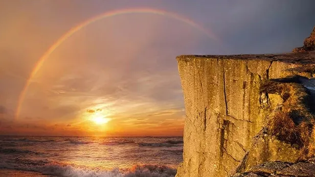 ruyada-ucurum-gormek-ne-anlama-gelir-neye-isarettir-ruyada-ucurumdan-bakmanin-anlami-yorumu-1656419453335.jpeg Rüyada uçurum görmek ne anlama gelir, neye işarettir? Rüyada uçurumdan bakmanın anlamı, yorumu-1